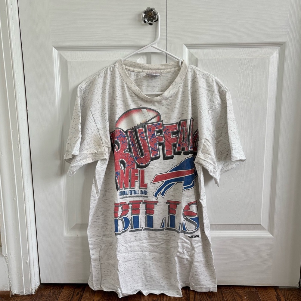 Trench • Vintage Buffalo Bills T Shirt